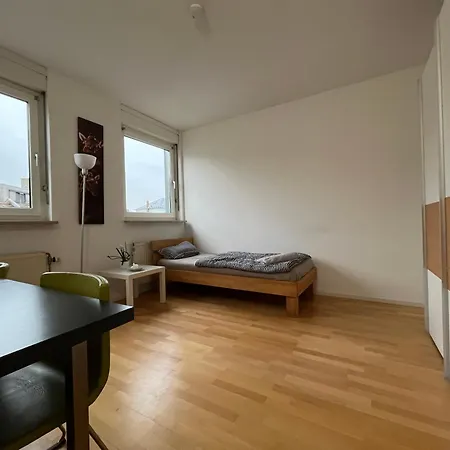 Simplex Buergerstrasse 公寓